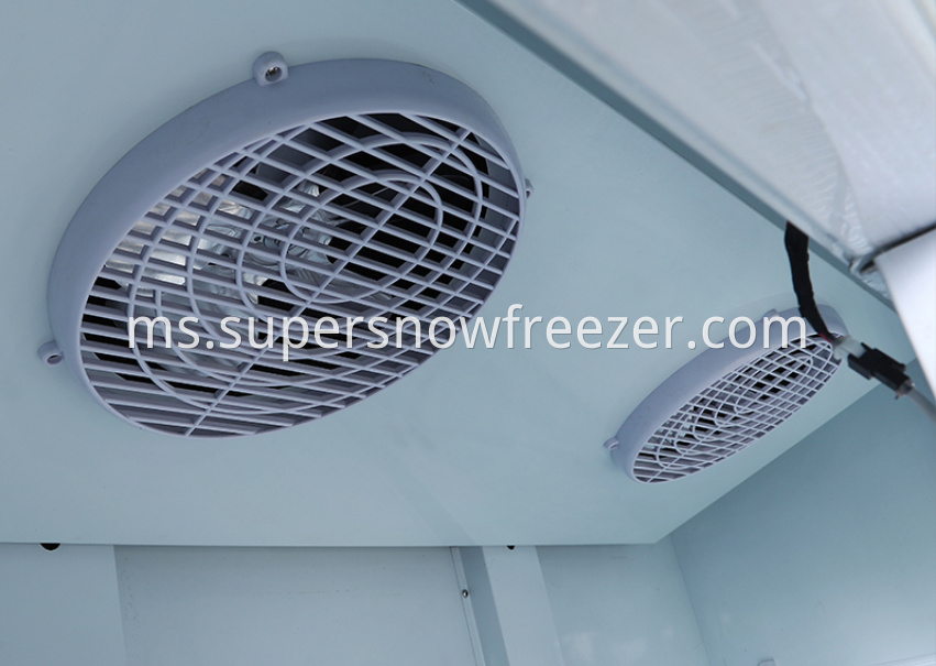 details of three door chiller1